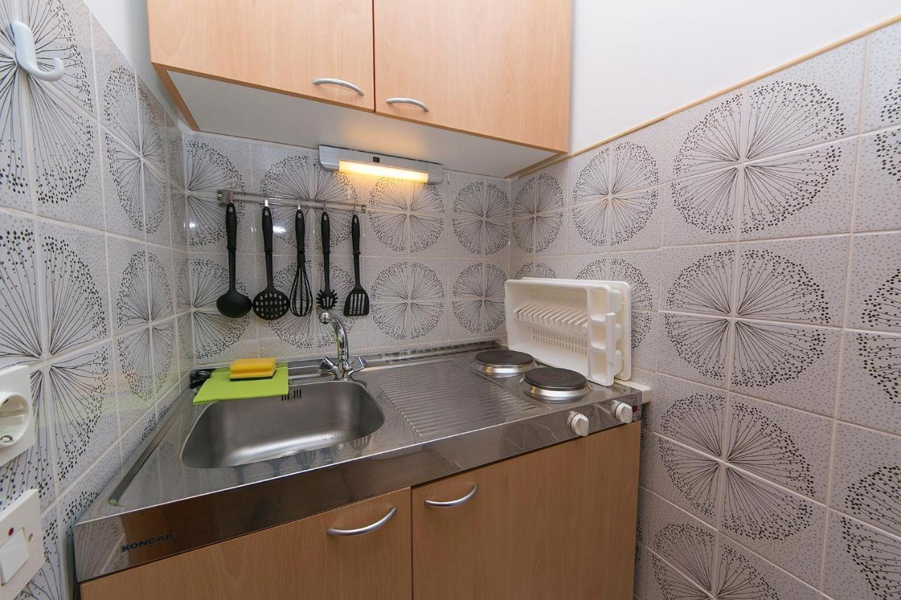 Apartments By The Sea Brela, Makarska - 20778 ภายนอก รูปภาพ
